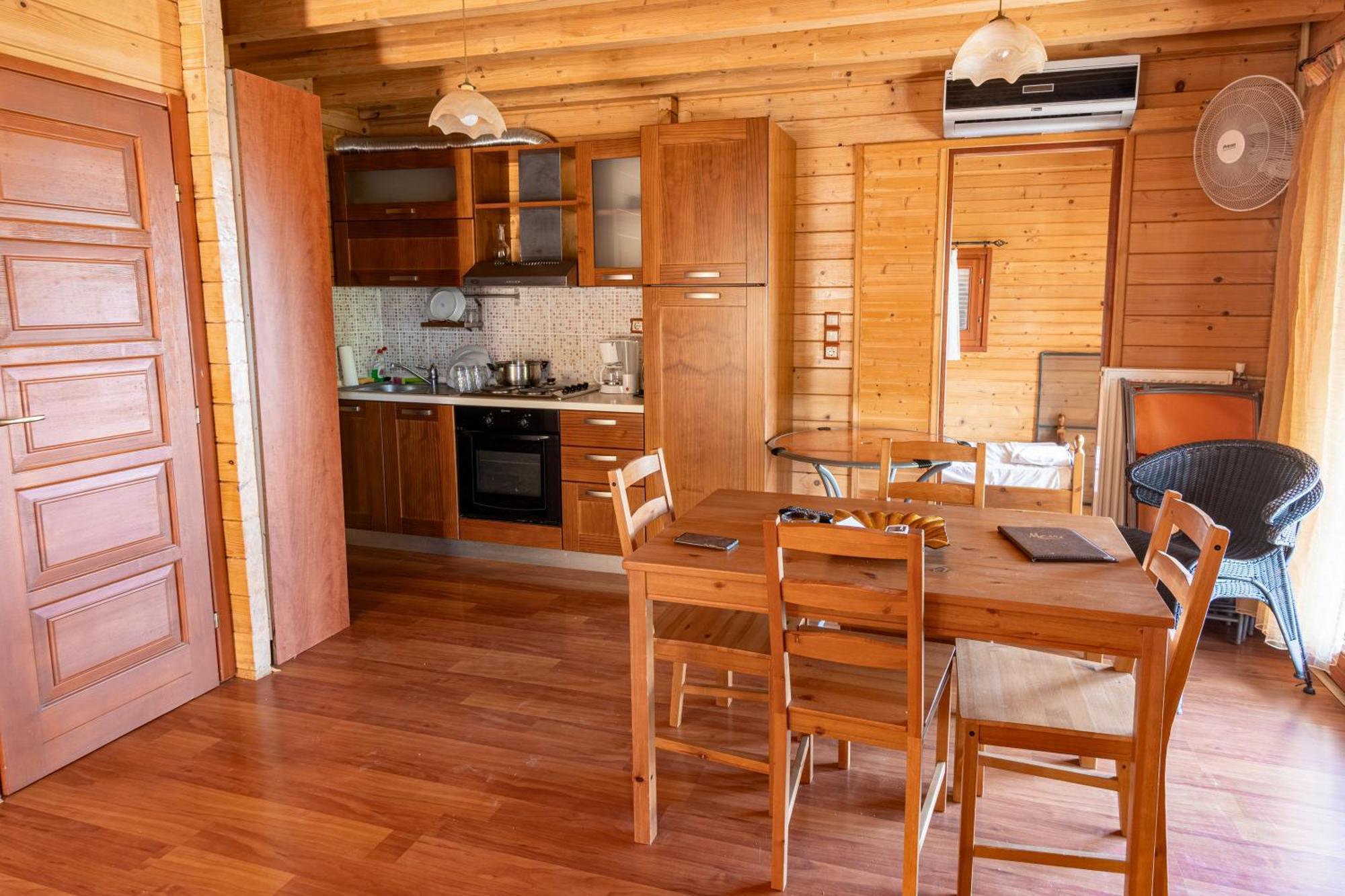 Zeus-Village Οικισμός Φινλανδικών Chalet Με Πισίνες & Γυμναστήριο Molos  Exteriér fotografie